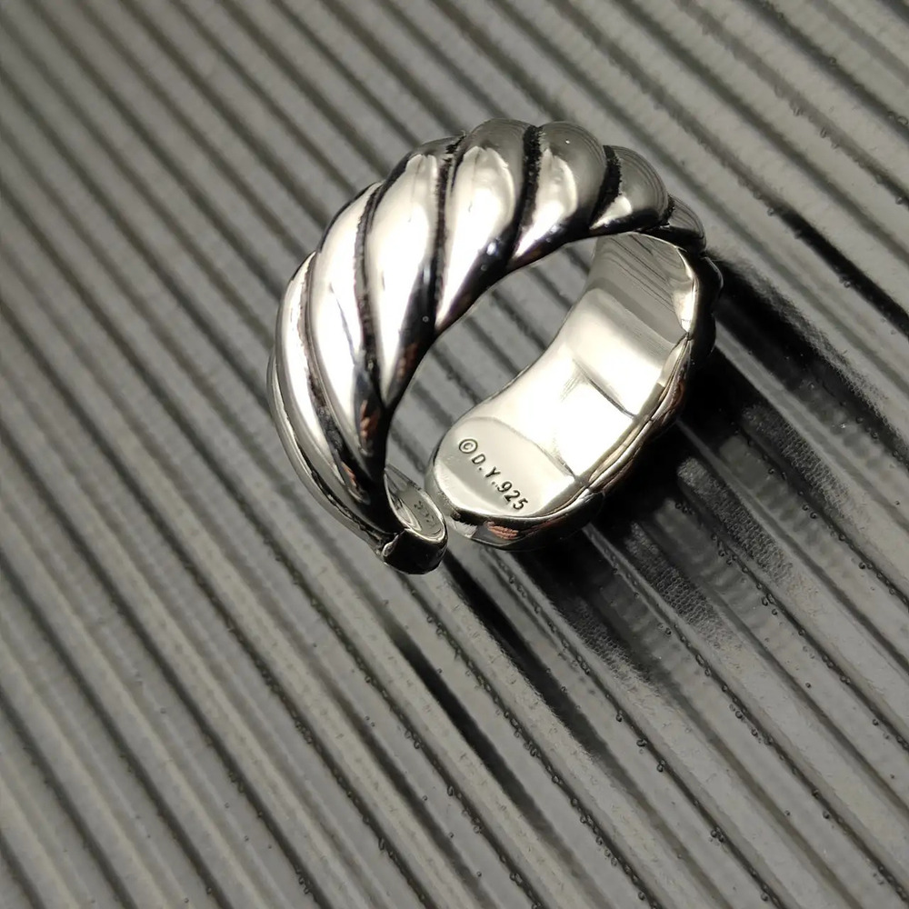 David Yurman Silver Diamond Spiral Ring - Picture 3 of 8